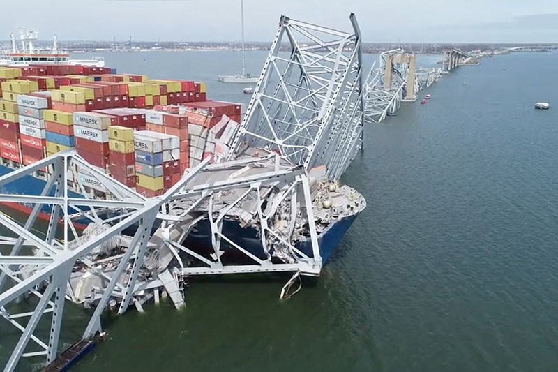 Penampakan Reruntuhan Jembatan Francis Scott Key Baltimore usai Ditabrak Kapal Kargo - Bagian 1