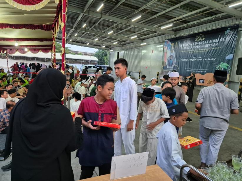 Bahagiakan Anak Yatim, Grup Ajinomoto Indonesia Berbagi Santunan dan Ajak Buka Puasa Bersama - Bagian 2