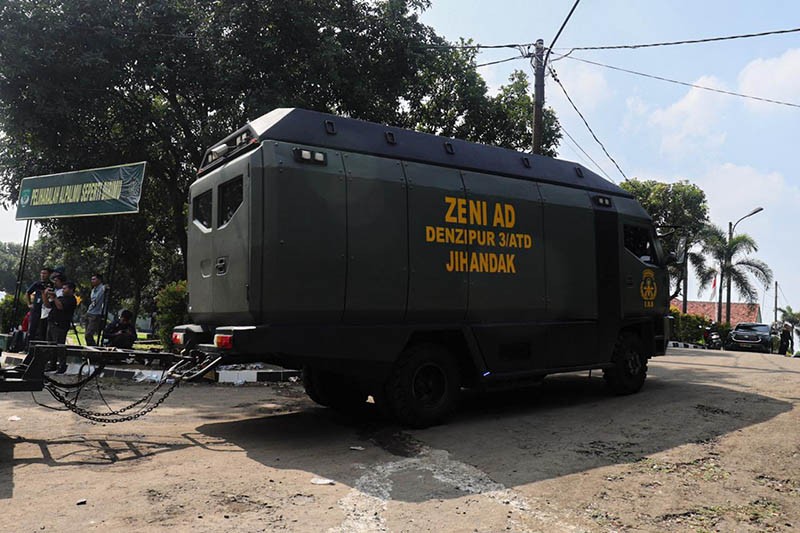 Suasana Lokasi Kebakaran Gudang Peluru Yonarmed, Mobil Jihandak Siaga - Bagian 2