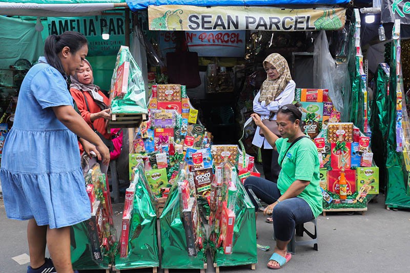 Laris Manis, Pedagang Parsel Cikini Banjir Pesanan Jelang Idulfitri 1445 H - Bagian 1