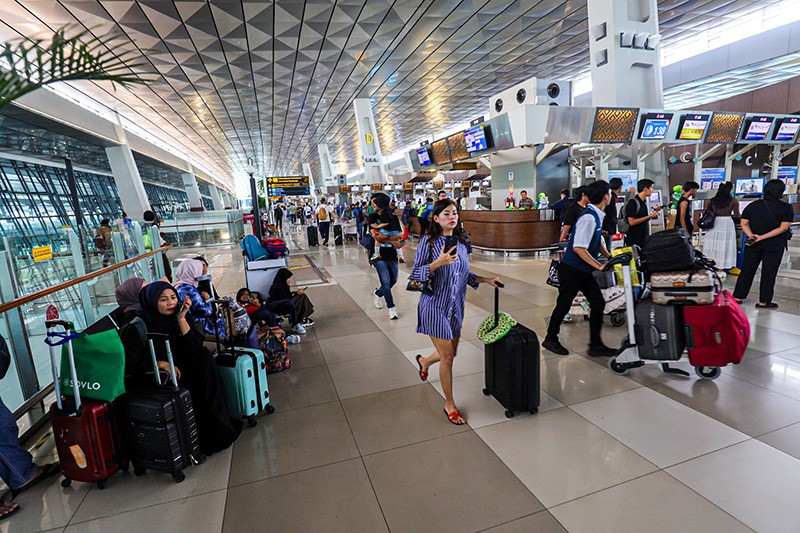 Suasana Bandara Soekarno-Hatta H -6 Idul Fitri 1445 H Dipadati Pemudik - Bagian 1