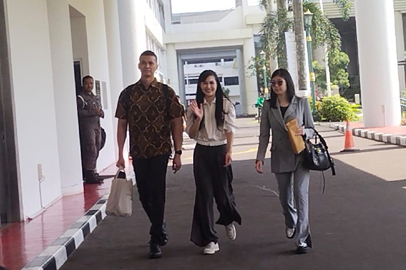 Tampang Sandra Dewi, Istri Harvey Moeis Diperiksa Kejagung soal Kasus Korupsi - Bagian 1