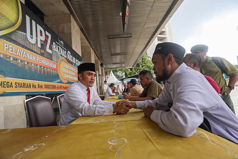 Layanan Zakat Fitrah Idulfitri 1445 H di Masjid Istiqlal hingga Malam Takbiran - Bagian 3