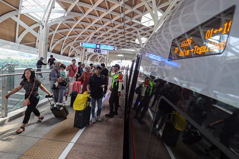 Mudik Lebaran Naik Kereta Cepat Whoosh ke Bandung, Tiket hingga Rp600.000 - Bagian 1