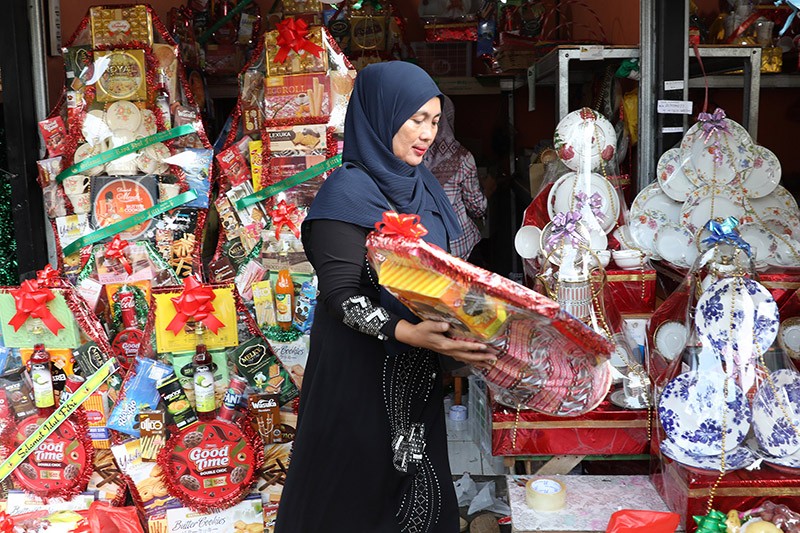 Penjualan Ragam Parsel Lebaran di Pasar Barito - Bagian 4
