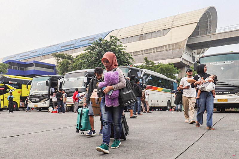 Suasana Terminal Kampung Rambutan Jelang Lebaran 2024 - Bagian 2
