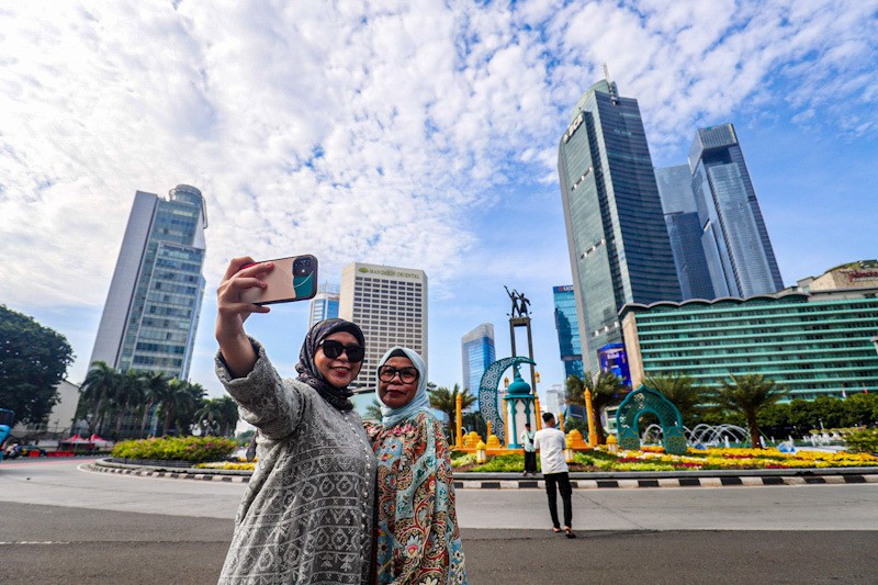 Menikmati Jalanan Ibu Kota Sepi Ditinggal Warganya Mudik - Bagian 1