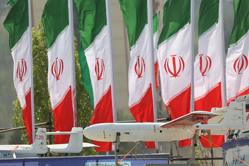 Hari Tentara Nasional Iran Pamer Rudal Balistik hingga Ragam Drone Jarak Jauh - Bagian 1