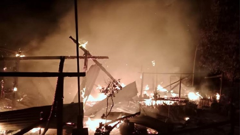 Kebakaran di Kolaka Timur, 2 Rumah Warga Ludes Dilalap Api