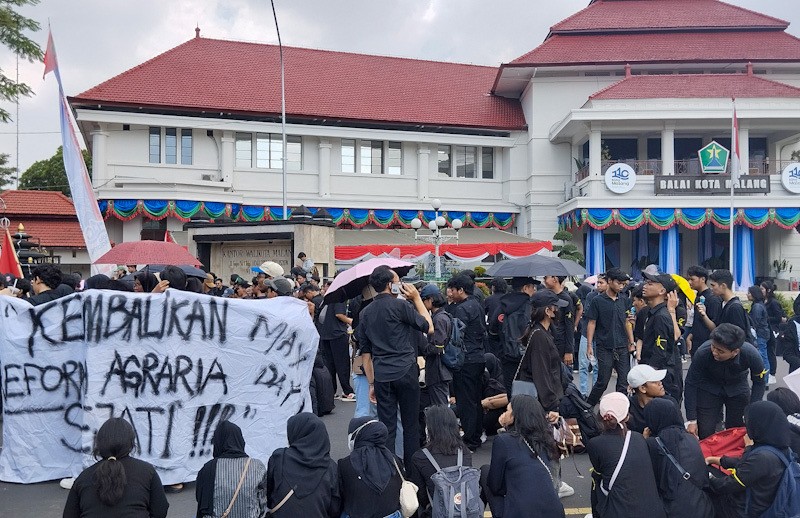 Ribuan Pekerja dan Mahasiswa Peringati Hari Buruh di Kota Malang - Bagian 1