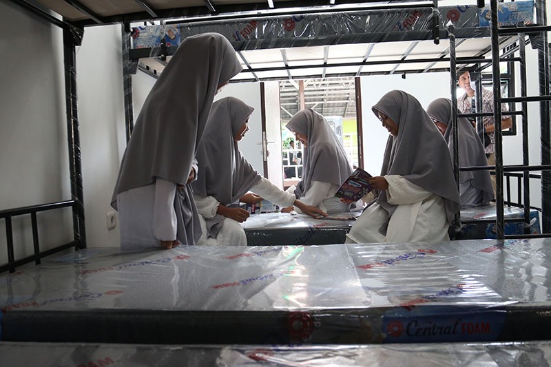 Asrama Putri Sekolah Alam Tunas Mulia Bantar Gebang Dapat Hunian Baru Bantuan BKP - Bagian 3