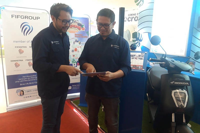 Anjungan Road to FIFGROUP 35th Localicius di Mal Ciputra Cibubur  - Bagian 1