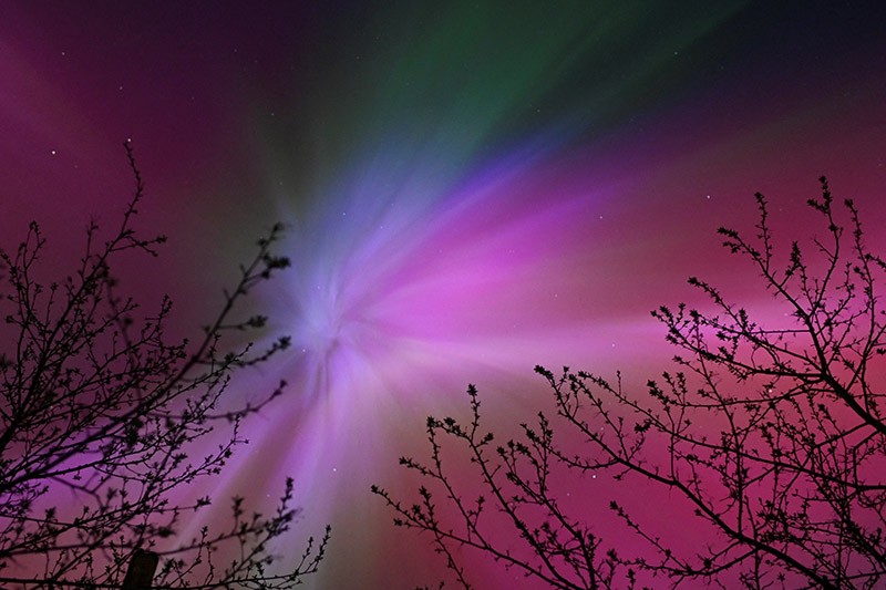 Melihat Indahnya Aurora Borealis di Langit Kanada dan Rusia - Bagian 2
