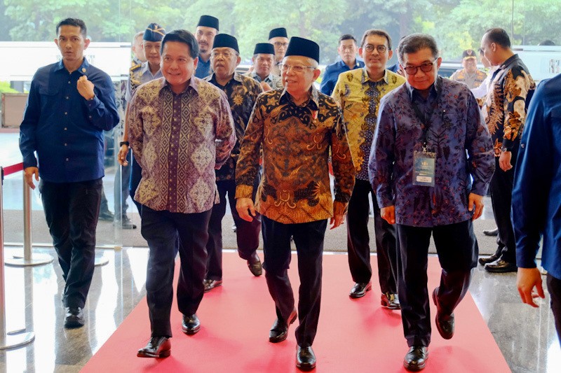 Hadiri Silaturahmi Asbisindo, Wapres Ma'ruf Amin: Bank Syariah Jaga Daya Tahan Ekonomi Saat Ini - Bagian 2