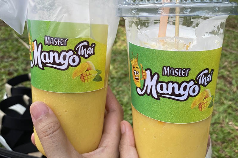 Cuaca Panas, Minuman Mango Thai Diburu Warga Depok - Bagian 2