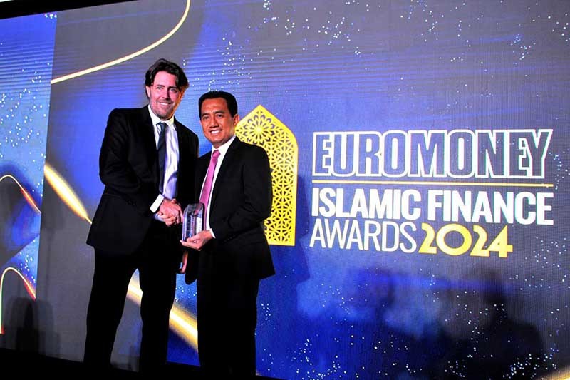 BTN Raih Penghargaan Best Domestic Islamic Bank di Indonesia - Bagian 1