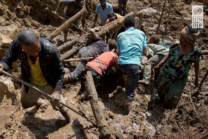 Kondisi Bencana Longsor Papua Nugini, 2.000 Orang Terkubur - Bagian 1