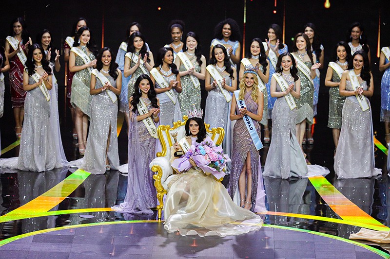 Momen Monica Sembiring Dinobatkan sebagai Miss Indonesia 2024 - Bagian 2