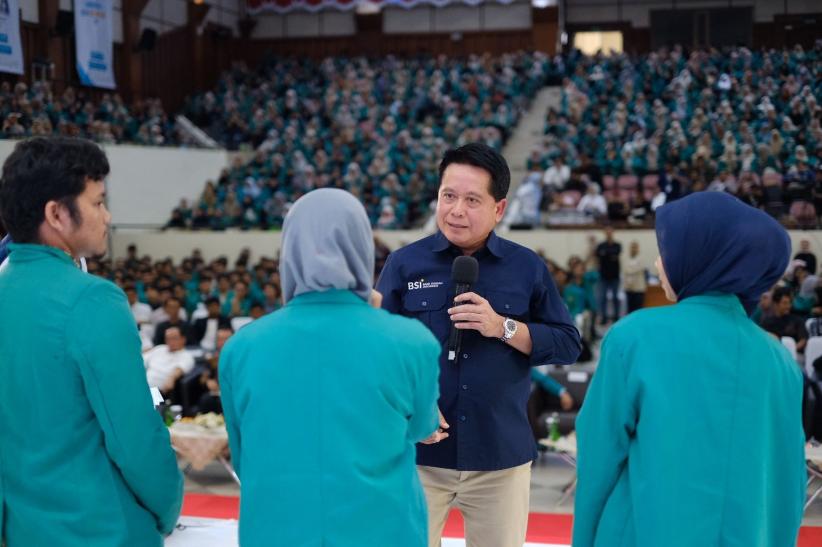 CEO Mengajar, Dirut BSI Berikan Kuliah Umum Literasi Perbankan Syariah di Universitas Syiah Kuala Aceh - Bagian 2