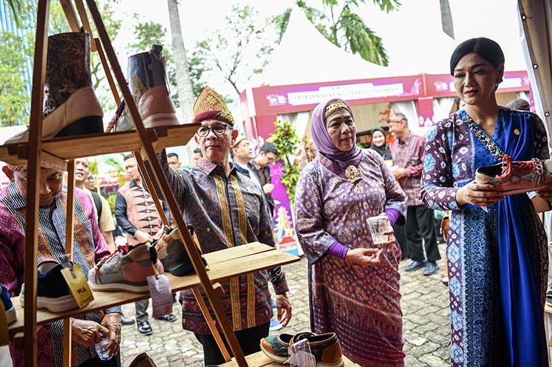 Dukung Pertumbuhan UMKM dengan Gerakan Nasional Bangga Buatan Indonesia - Bagian 1