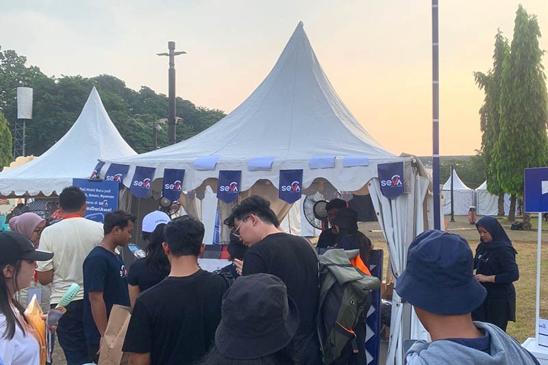 Ribuan Orang Antusias Datang ke Parkir Timur Senayan, Ada Apa? - Bagian 4