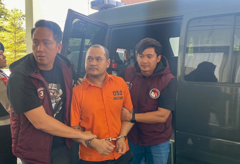 Tampang Buronan Nomor 1 Thailand Sebelum Dideportasi dari Indonesia - Bagian 1