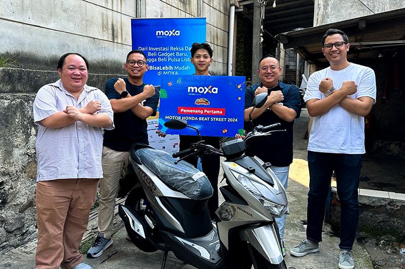 Ekspresi Pemenang Sepeda Motor pada Acara 35th Localicius - Bagian 4