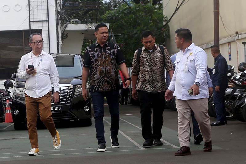Datangi Komnas HAM, Tim Kuasa Hukum Hasto Mengadu Soal HP Disita KPK - Bagian 3