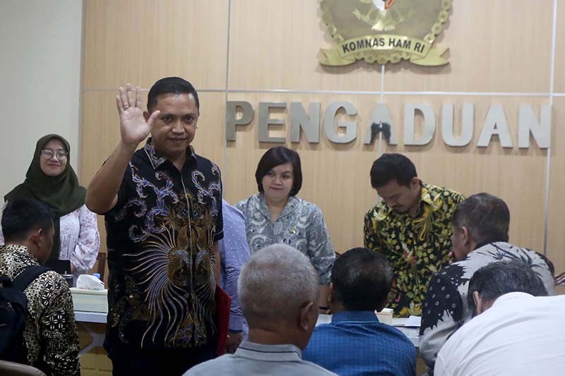 Datangi Komnas HAM, Tim Kuasa Hukum Hasto Mengadu Soal HP Disita KPK - Bagian 1
