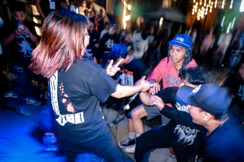 Begini Cara Anak Muda Bekasi Menikmati Musik - Bagian 1