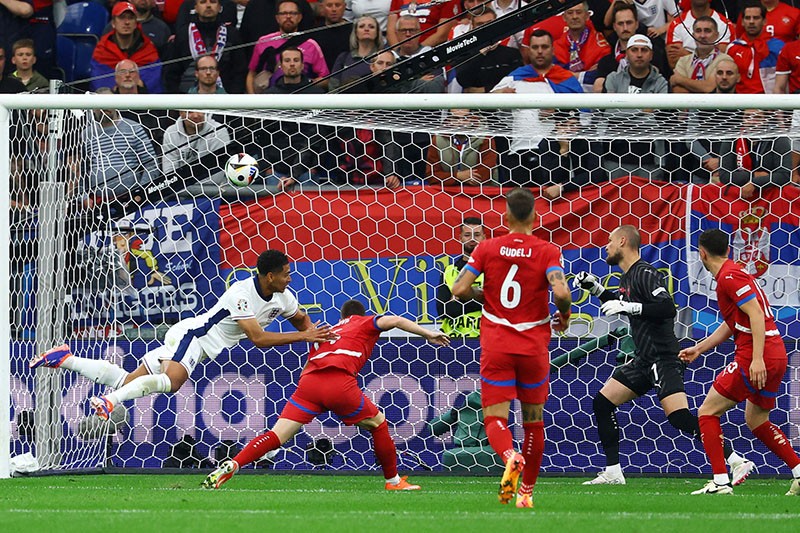 Momen Gol Semata Wayang Inggris Lewat Sundulan Jude Bellingham - Bagian 1