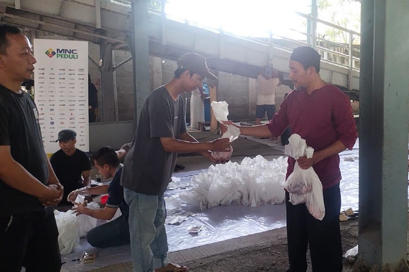 MNC Peduli Distribusikan Daging Kurban untuk Warga Jakarta dan Sekitarnya - Bagian 3