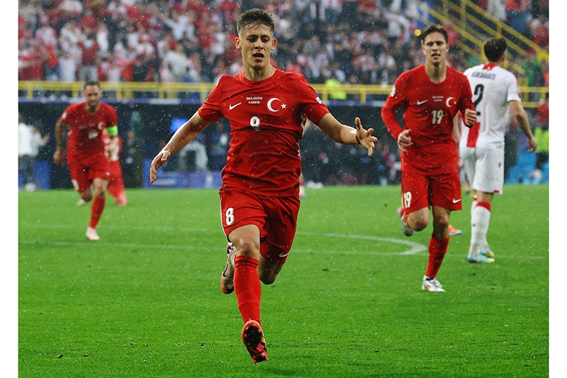EURO 2024: Tendangan Roket Arda Guler Jebol Gawang Georgia - Bagian 3