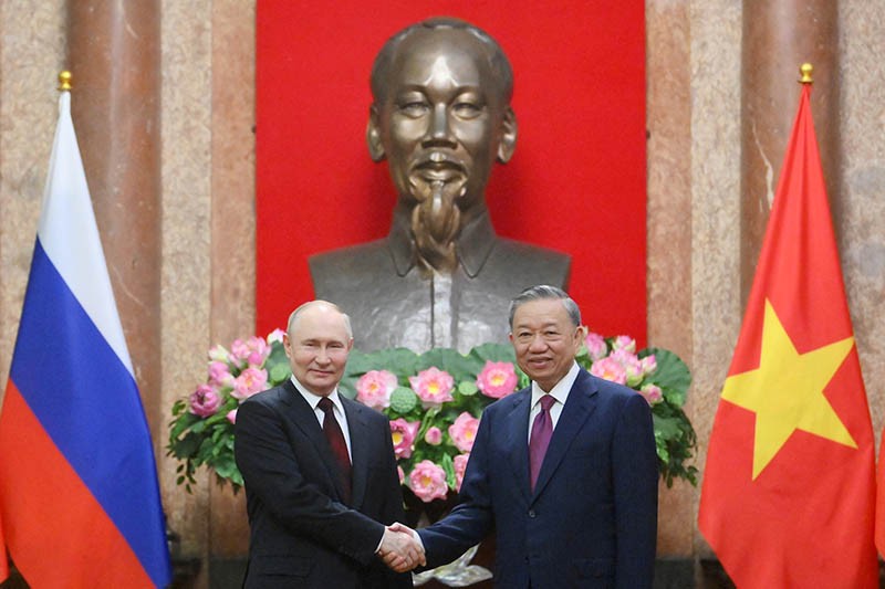 Presiden Rusia Vladimir Putin ke Vietnam Usai Temui Kim Jong Un - Bagian 1