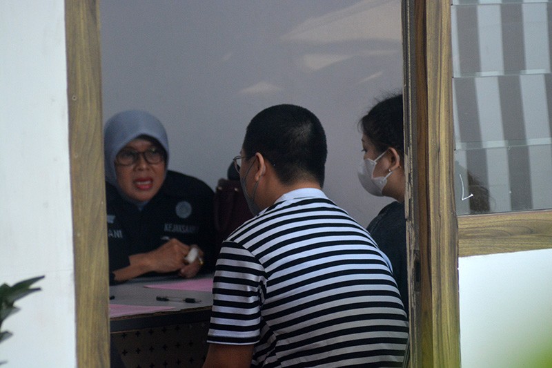 Bareskrim Polri Limpahkan 9 Tersangka Judi Online ke Kejari Semarang - Bagian 3