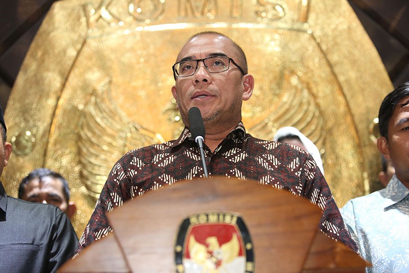 Hasyim Asy'ari Dipecat sebagai Ketua, Begini Ekspresi Komisioner KPU - Bagian 3