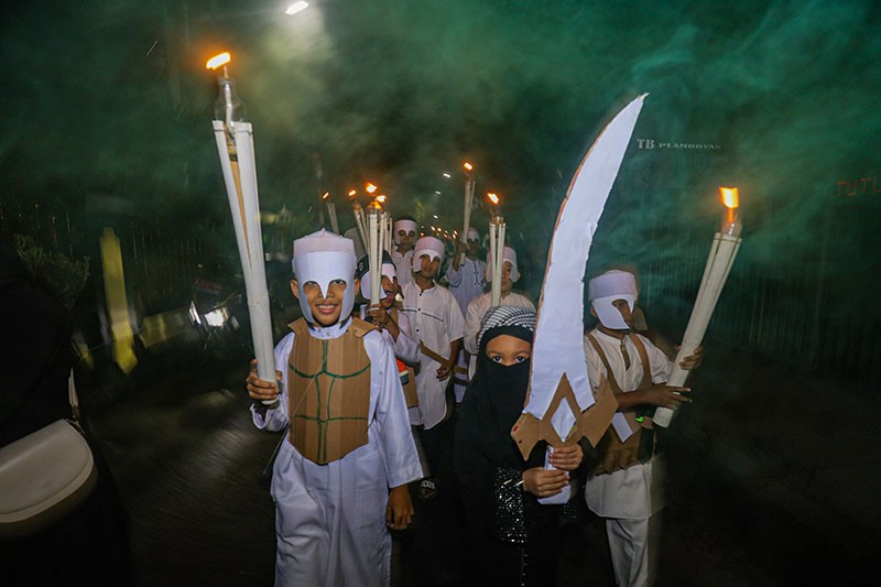 Ribuan Warga Pinang Ranti Pawai Obor Sambut Tahun Baru Islam 1446 H - Bagian 1