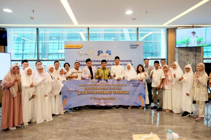 Alhamdulillah, 8 Pasangan Nasabah Dapat Undian Umrah ke Tanah Suci - Bagian 2
