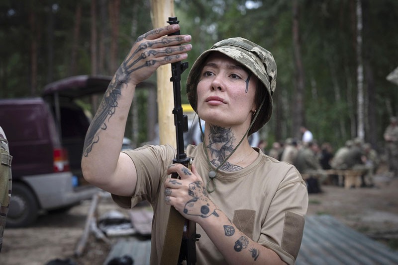 Spesialis Penembak Jatuh Drone Rusia Ternyata Para Perempuan Ukraina - Bagian 3