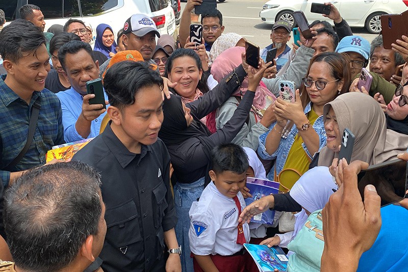 Gibran Rakabuming Pantau Program Makan Siang Gratis di SDN 4 Tangerang - Bagian 1