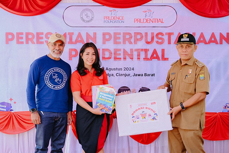Rusak akibat Gempa, Perpustakaan di Desa Sukamulya Cianjur Kembali Dibangun - Bagian 4