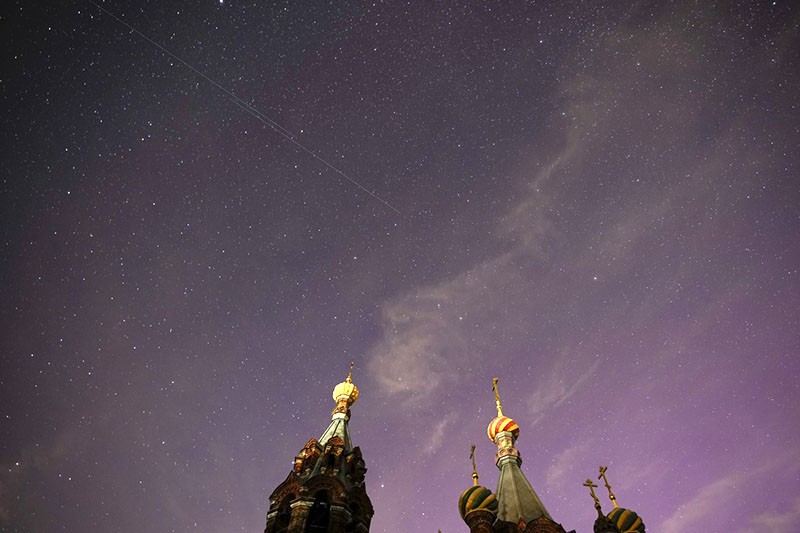 Penampakan Hujan Meteor di Langit Moskow - Bagian 1