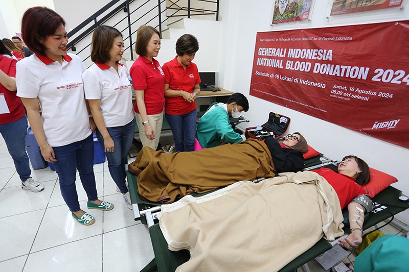 2.000 Masyarakat dan Relawan di 16 Titik Indonesia Mengikuti Donor Darah - Bagian 1