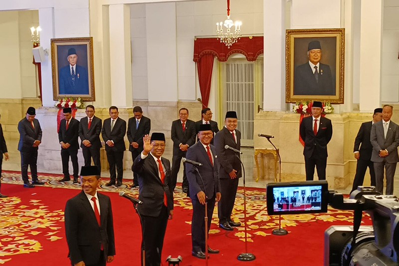 Presiden Jokowi Lantik Menteri Bahlil Lahadalia, Rosan Roeslani dan Supratman Andi Atgas - Bagian 3