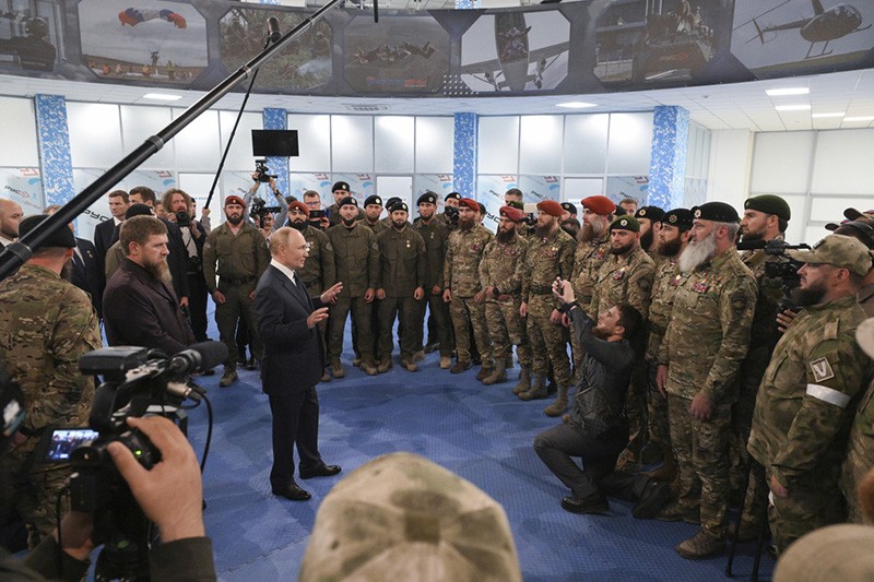 Vladimir Putin Puji Pasukan Chechnya dalam Pertempuran Melawan Ukraina - Bagian 2