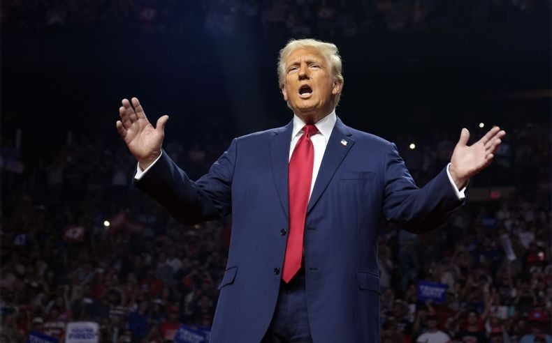 Begini Cara Trump Hancurkan Ekonomi Iran