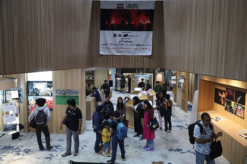 Melihat Pameran Foto Rekam Jakarta 2024 Karya Anggota PFIJ - Bagian 4