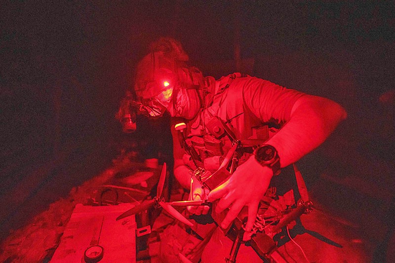 Melihat Ruang Operasi Pilot Drone Ukraina Incar Pasukan Rusia - Bagian 4