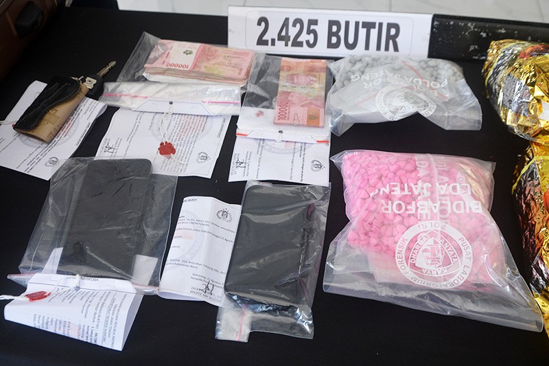 Peredaran 18 Kg Sabu dan Ribuan Butir Ekstasi Transnasional Diungkap Polda Jateng - Bagian 3