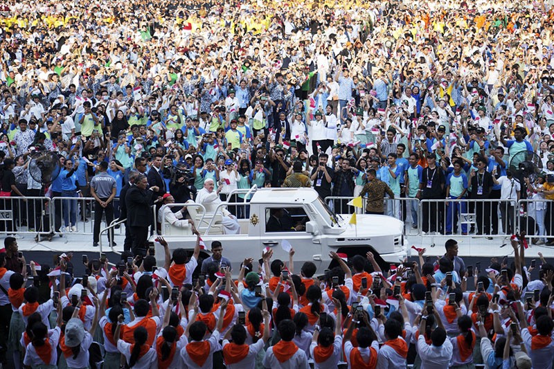 Rupa Popemobile, Mobil Maung MV3 Buatan Pindad Khusus Bawa Paus Fransiskus - Bagian 2
